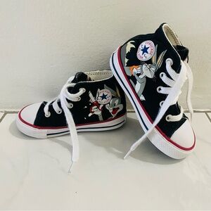 Converse High Tops Looney Tunes Bugs Bunny Black Chuck Taylor Sneakers 7 EUR 23